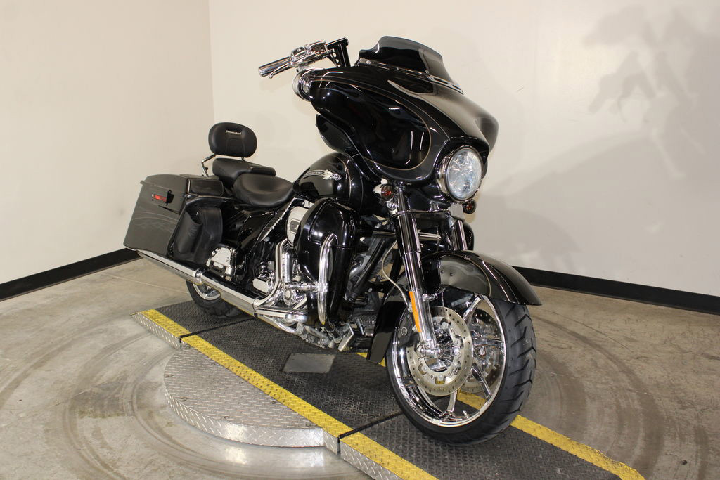 CVO® Street Glide®