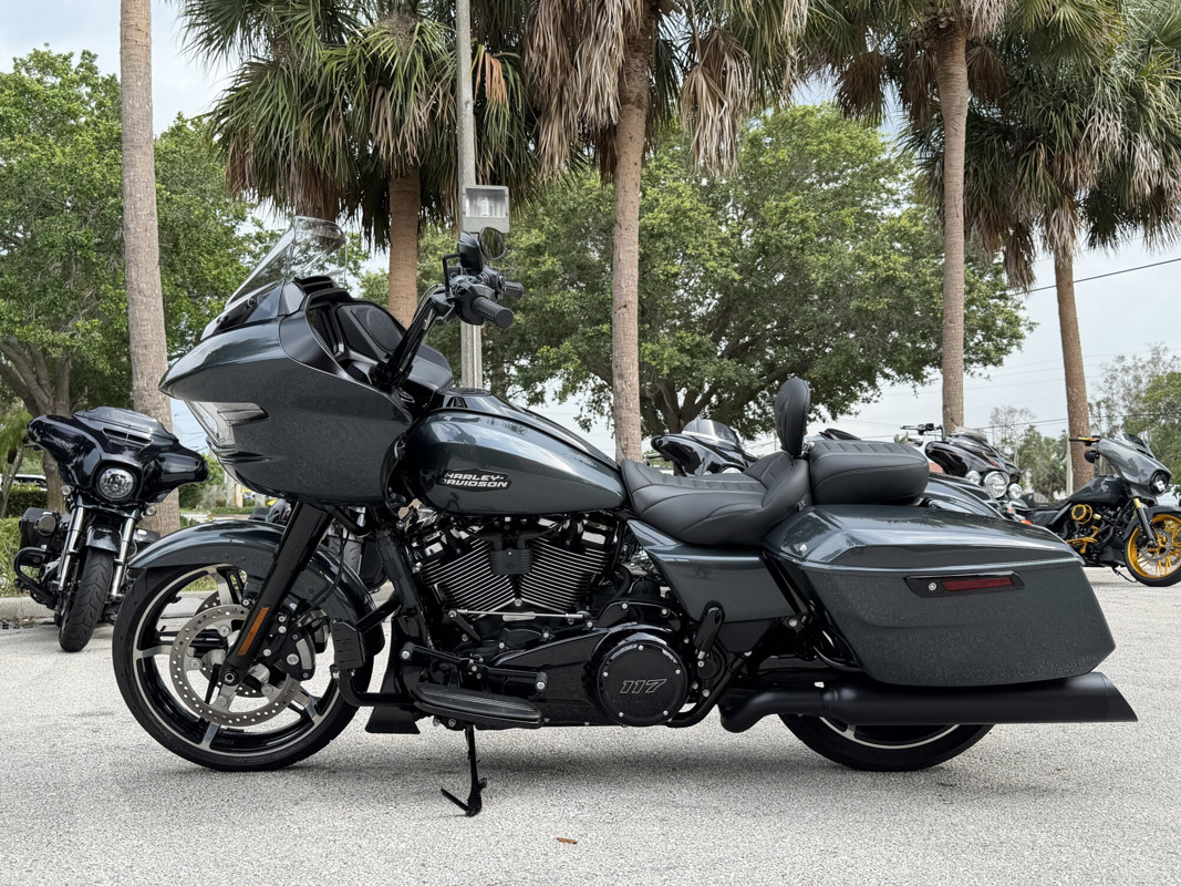 Road Glide®