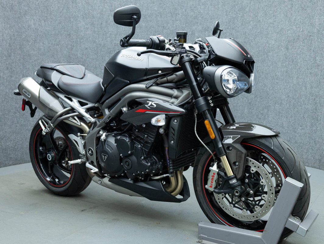 SPEED TRIPLE RS