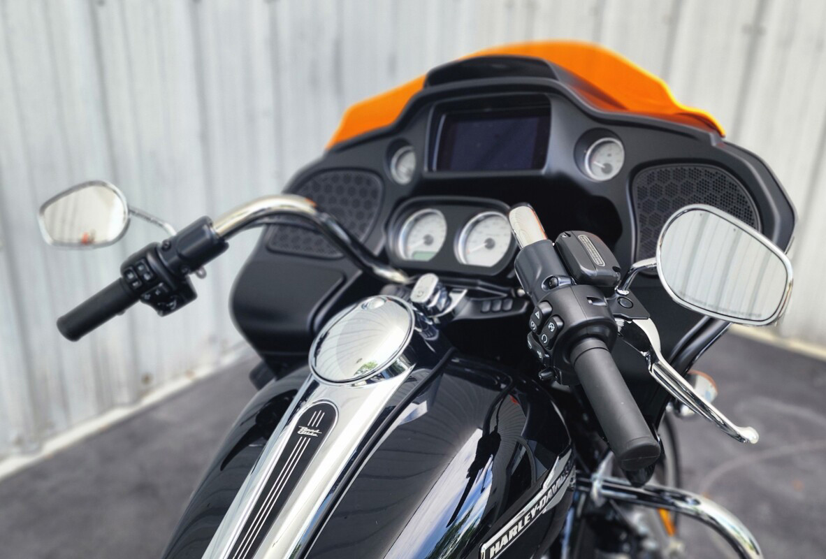 Road Glide®