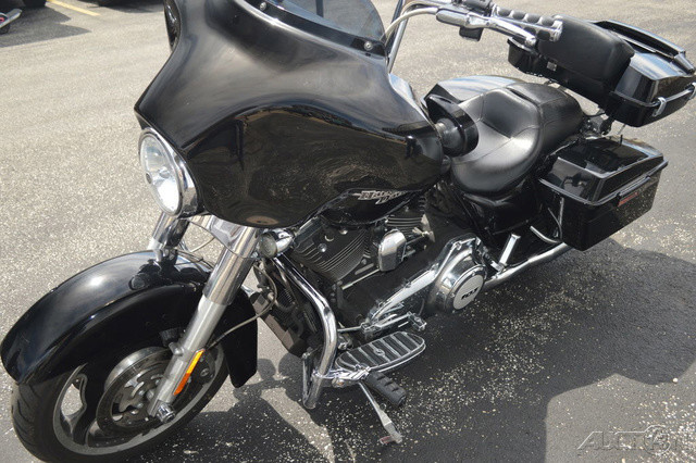 Street Glide®