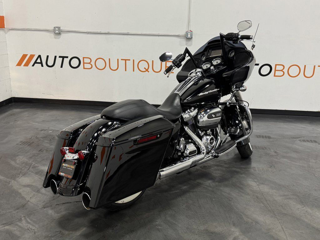 Road Glide®