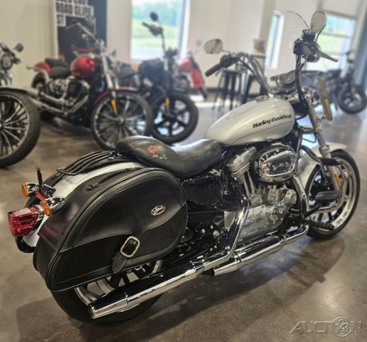Sportster® SuperLow®