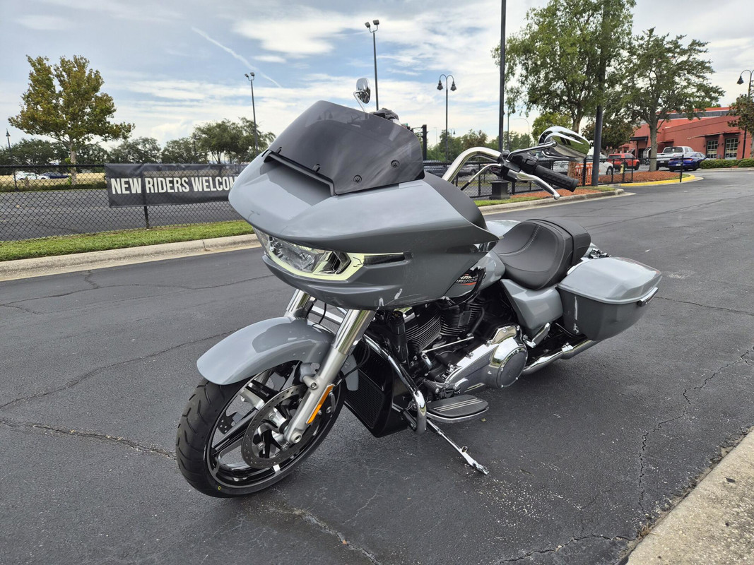 Road Glide®