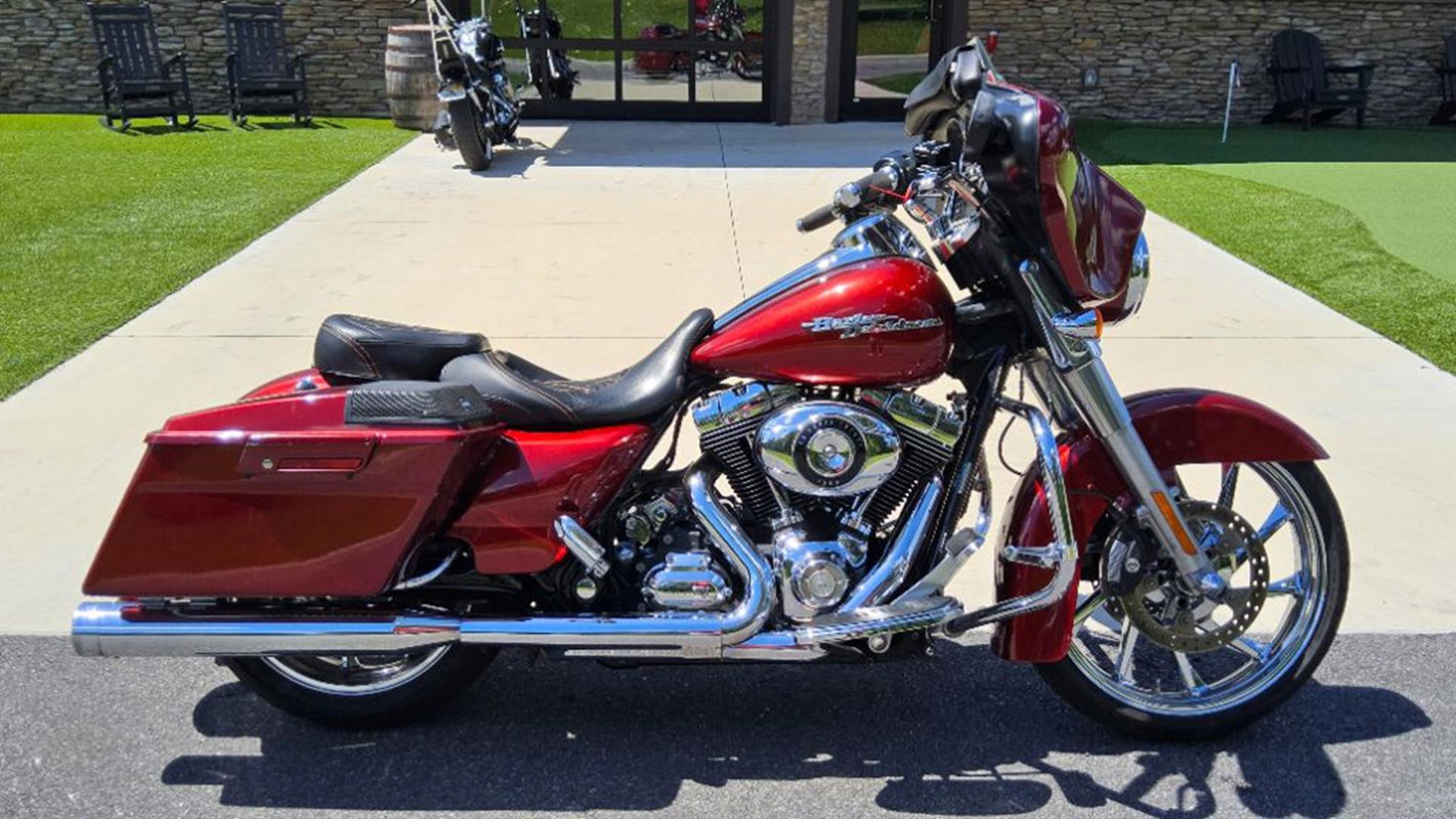 Street Glide®