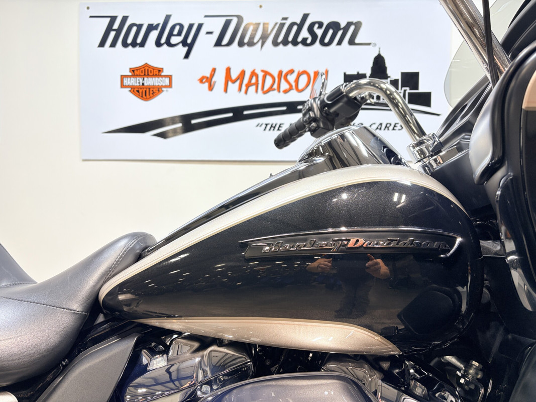 Road Glide® Ultra