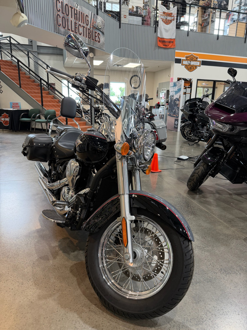 Vulcan 900 Classic LT