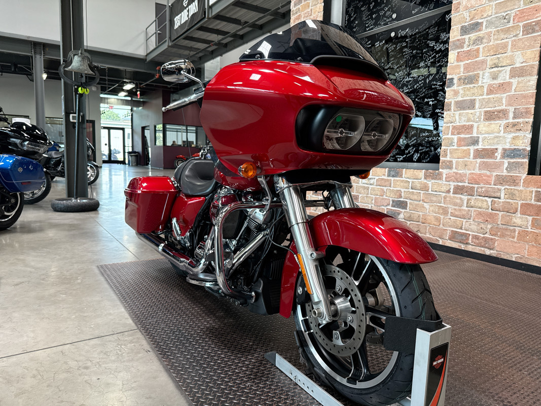 Road Glide®