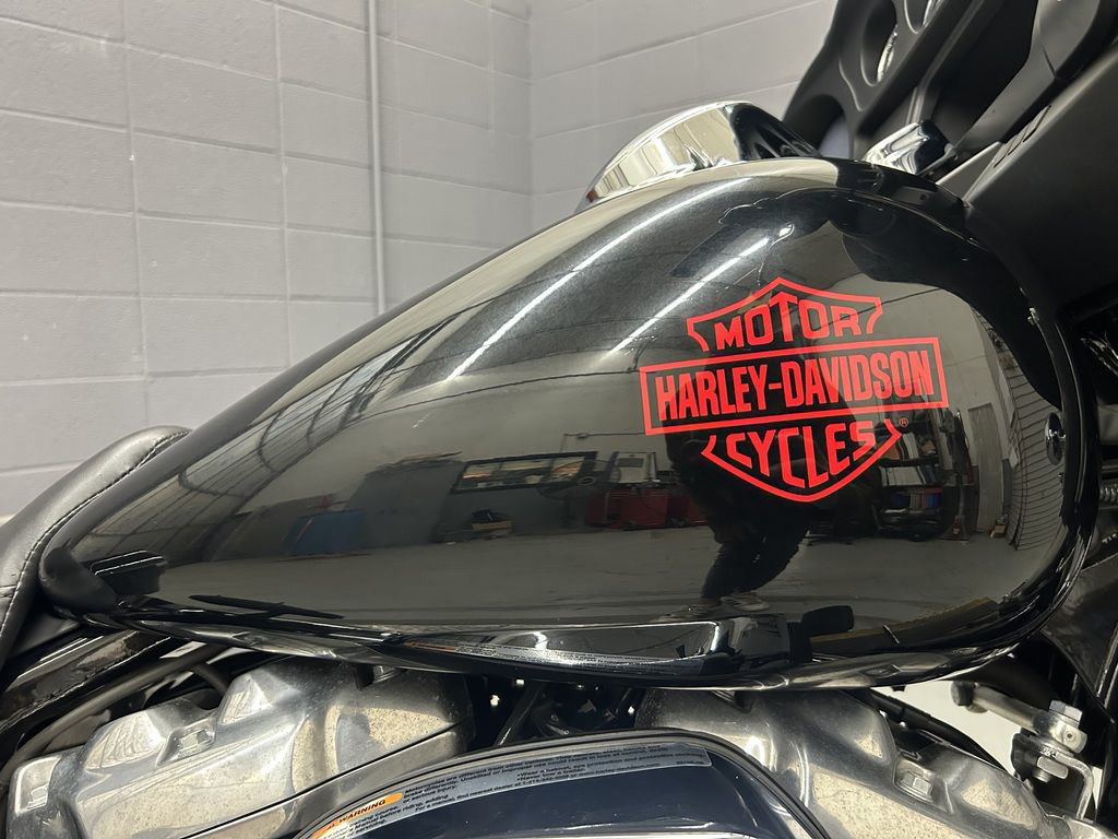 Electra Glide Standard