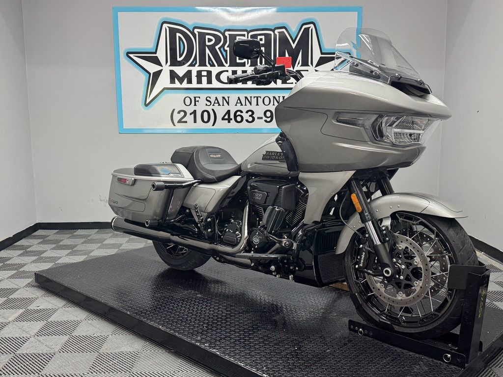 CVO® Road Glide®