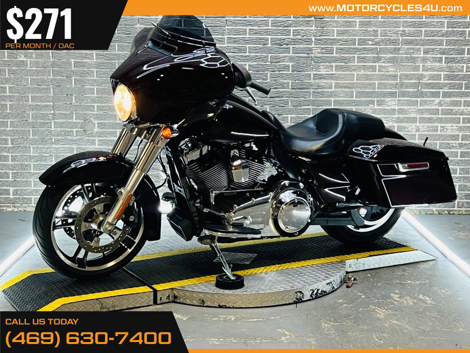 Street Glide®