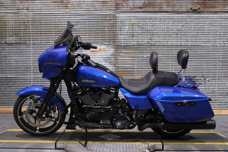 Street Glide®