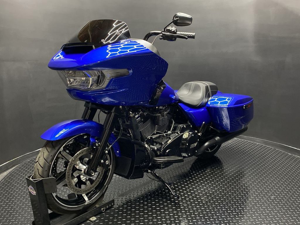 Road Glide®