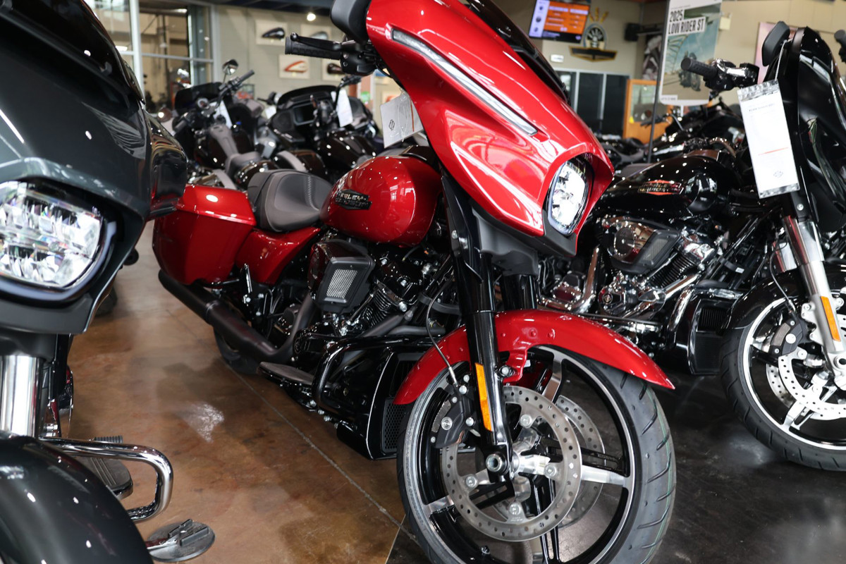 Street Glide®