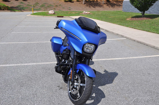 Street Glide®