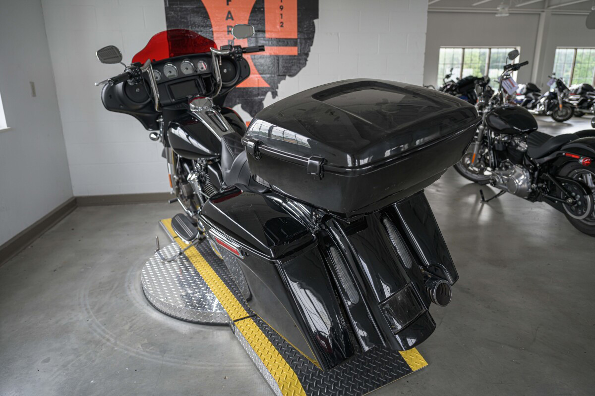 Street Glide®