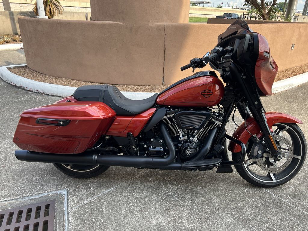 Street Glide®