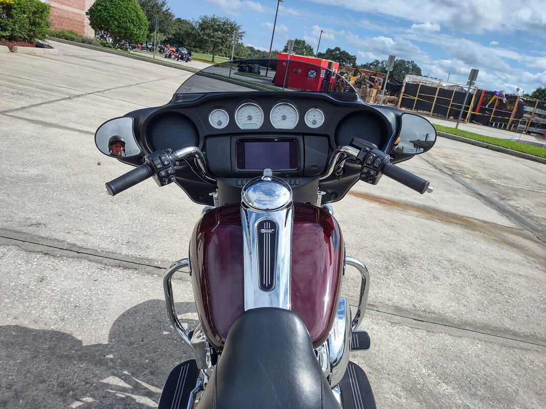 Street Glide®
