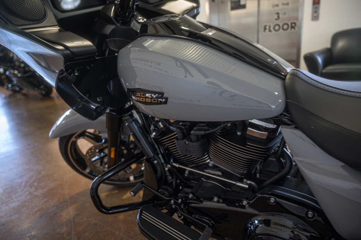Road Glide®