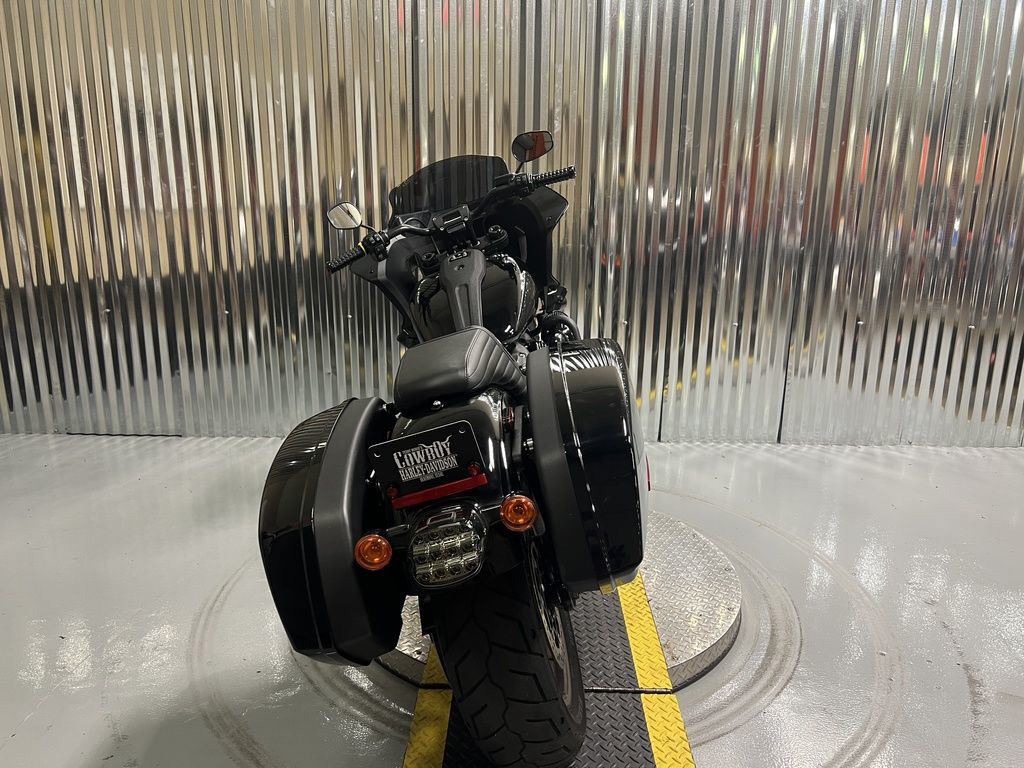 Low Rider® ST