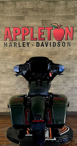 Street Glide®