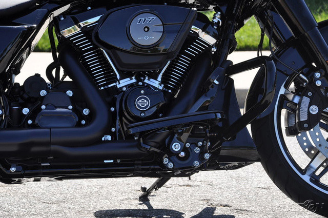 Road Glide®