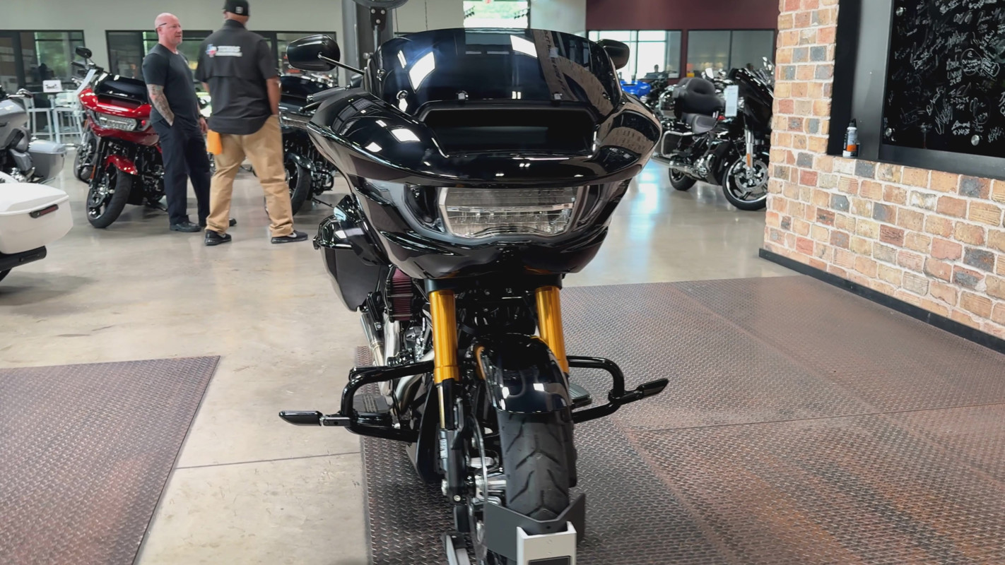 Road Glide®