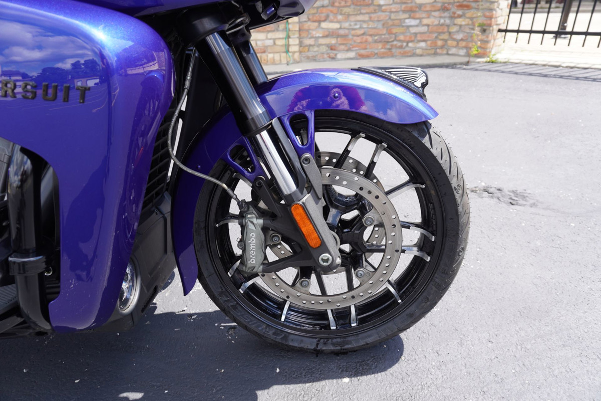 Pursuit Dark Horse Premium Package