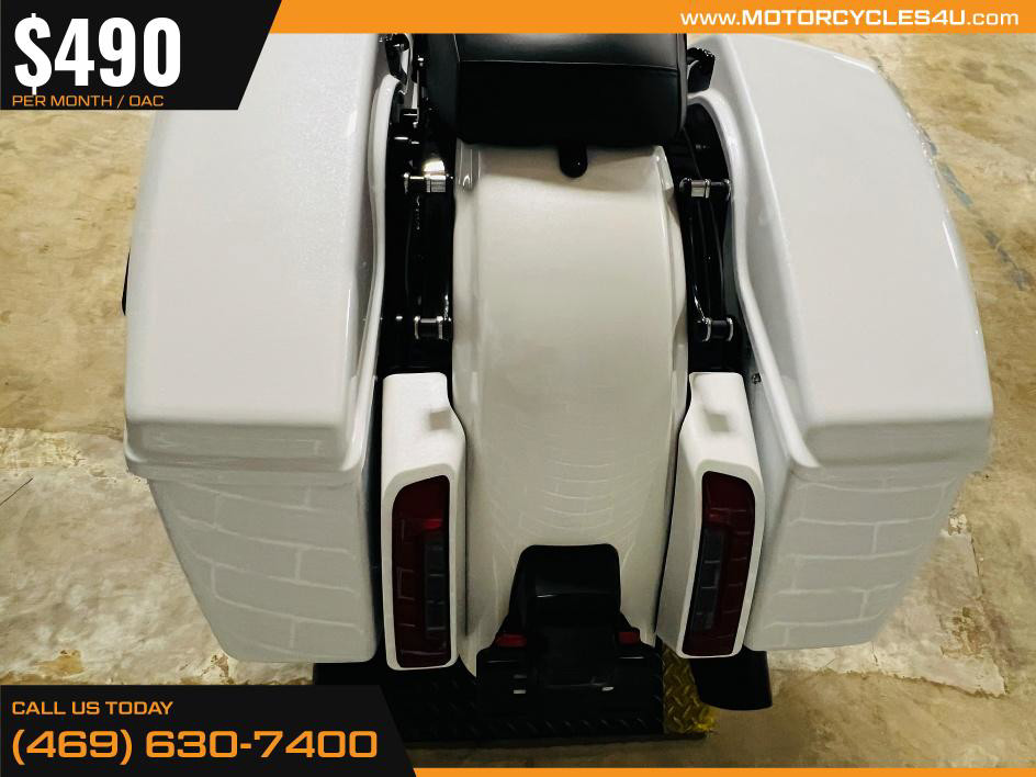 Road Glide®