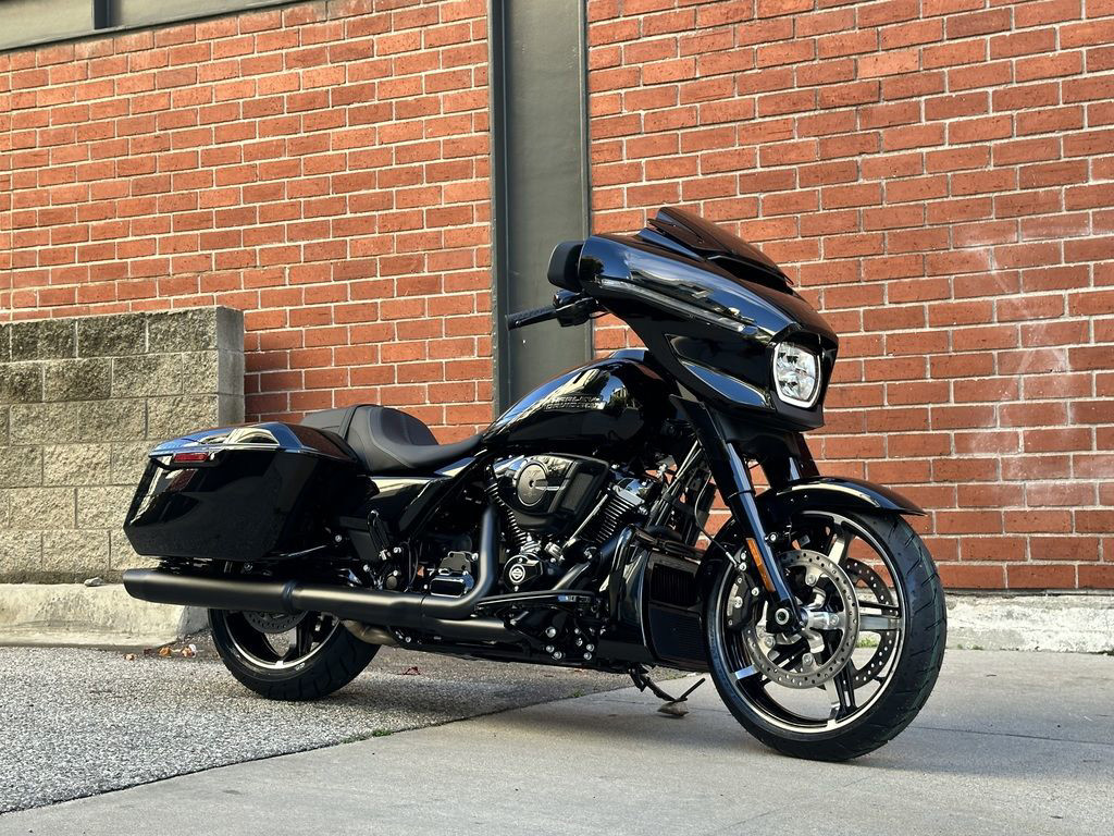 Street Glide®