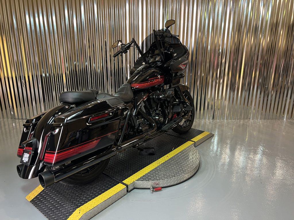 CVO® Road Glide®