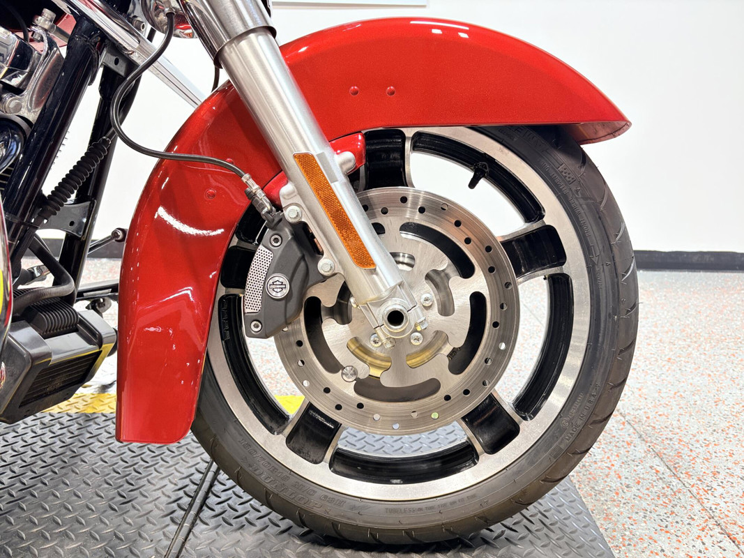 Street Glide®