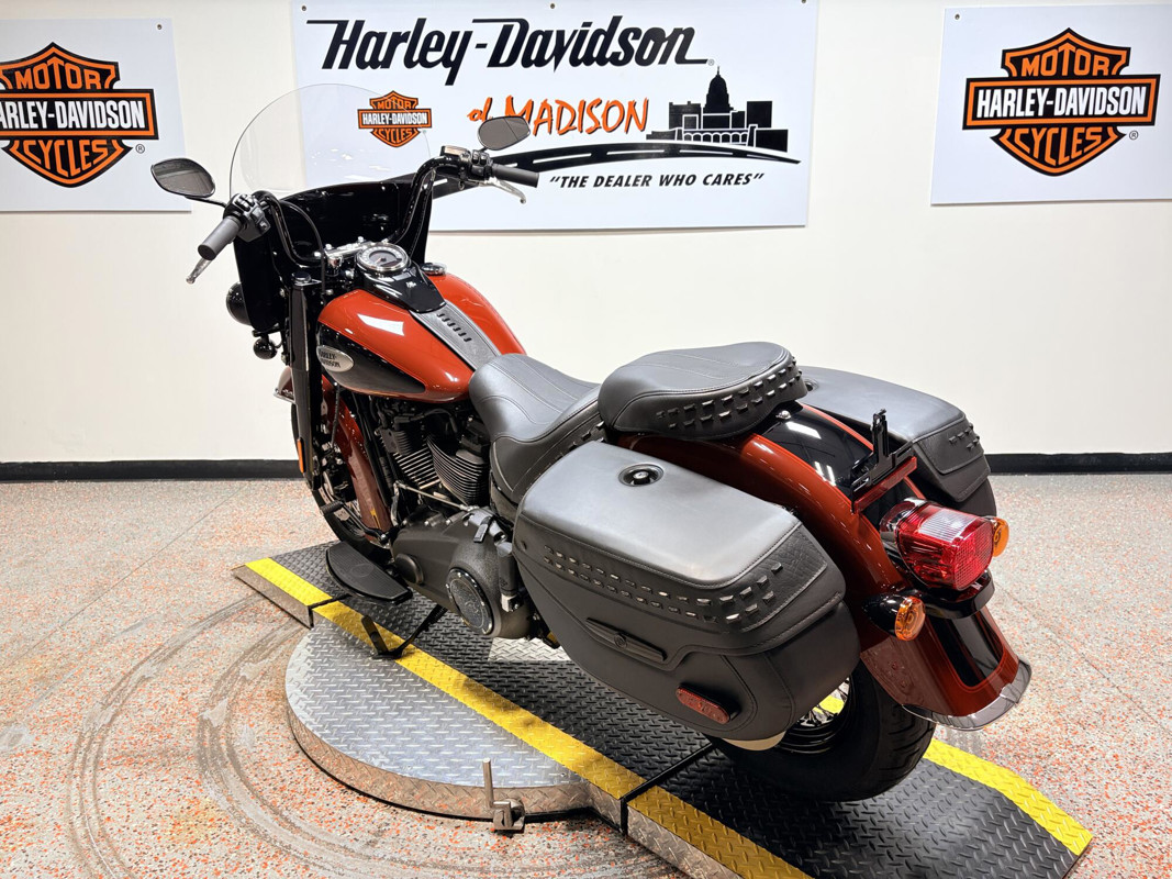 Heritage Classic 114