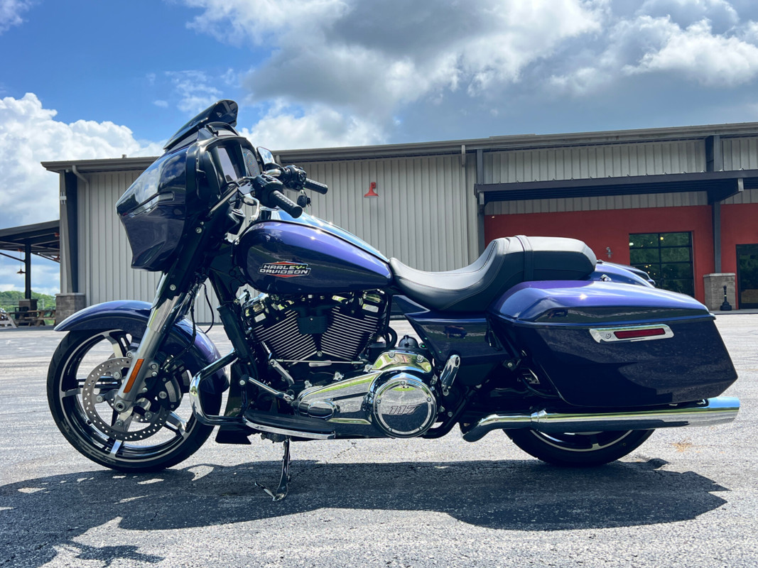Street Glide®