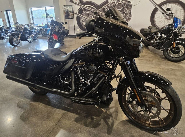 Street Glide® ST