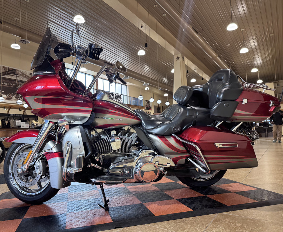 CVO® Road Glide® Ultra