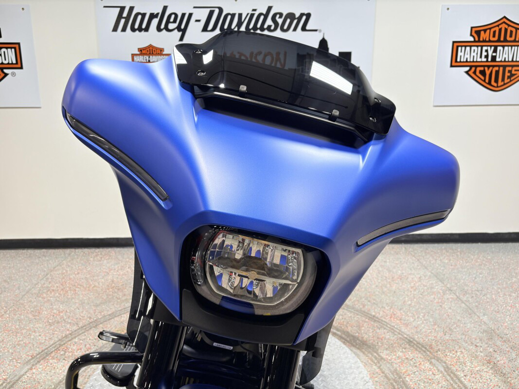Street Glide®
