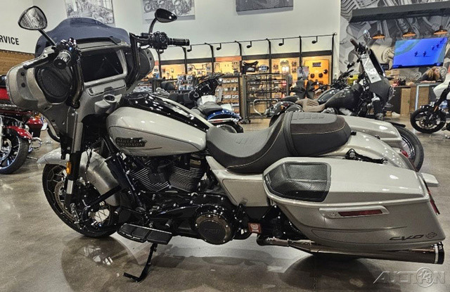 CVO® Street Glide®