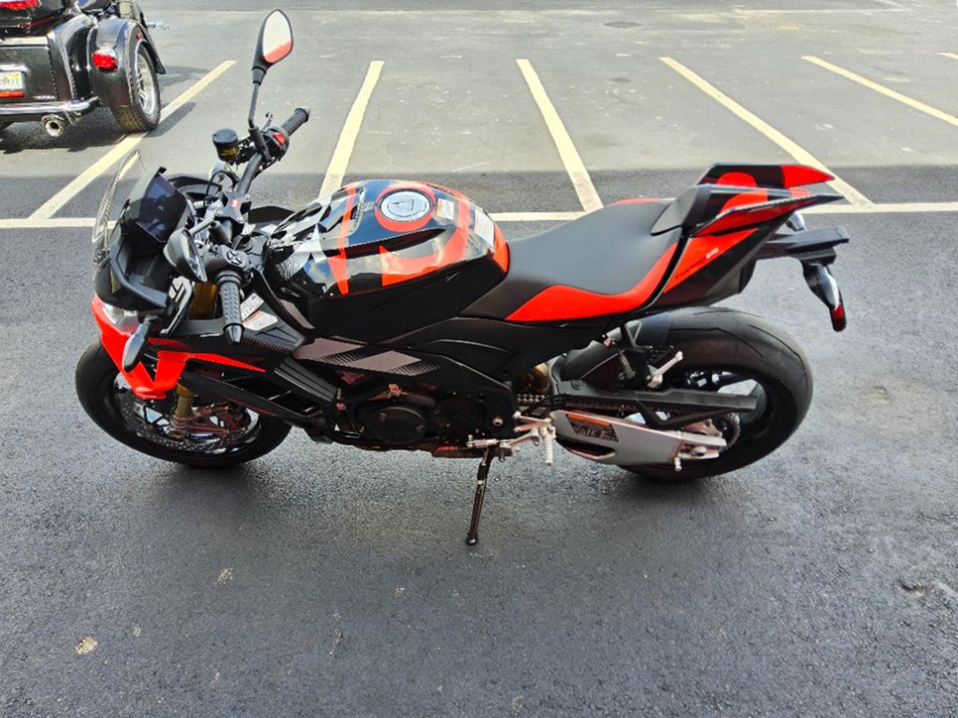 Tuono V4 1100 Factory