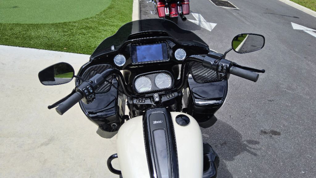Road Glide®