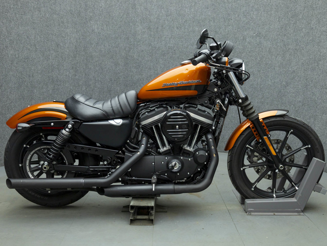 Iron 883®