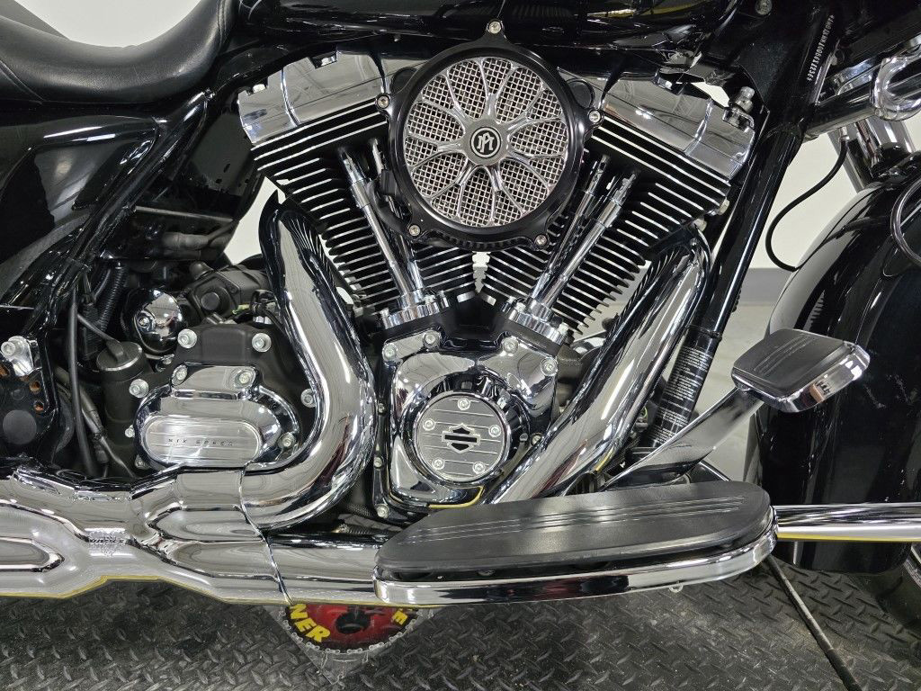 Road Glide® Custom