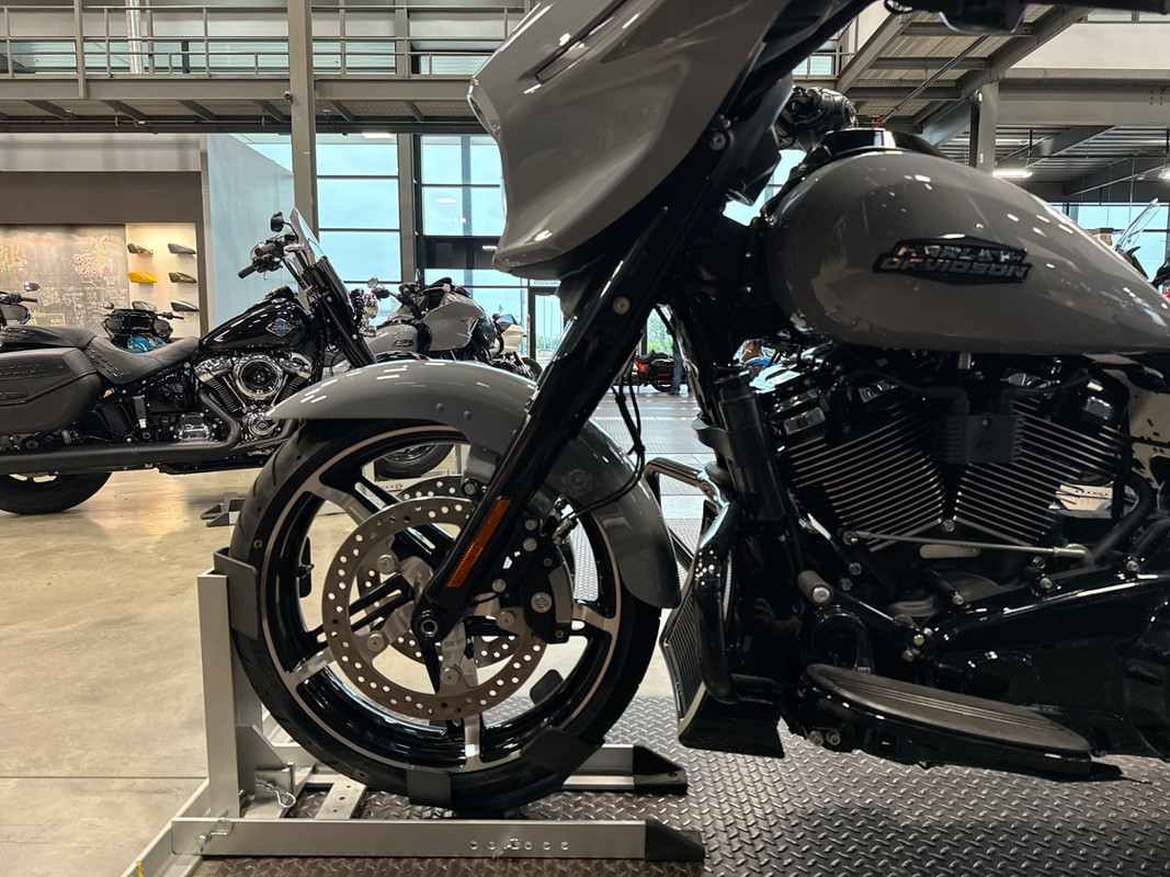 Street Glide®