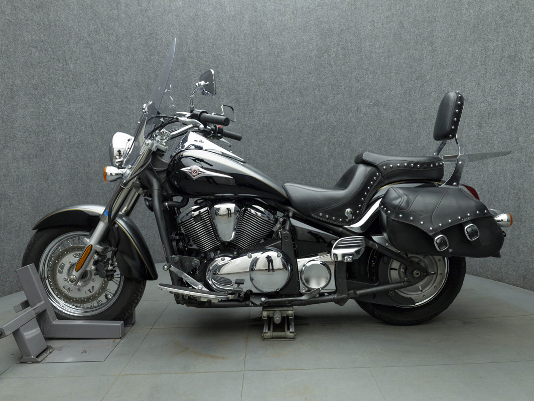 Vulcan 900 Classic LT