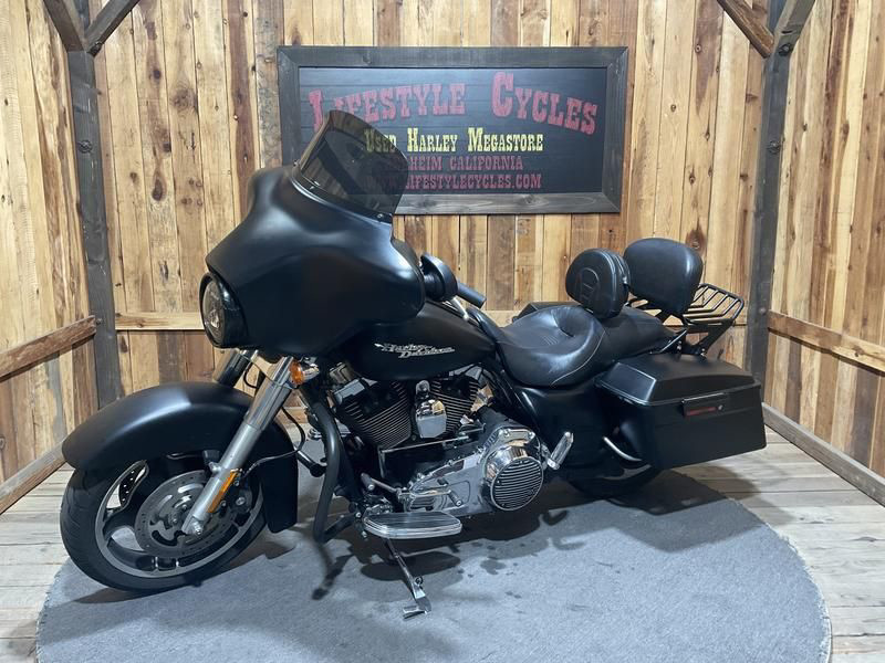 Street Glide®