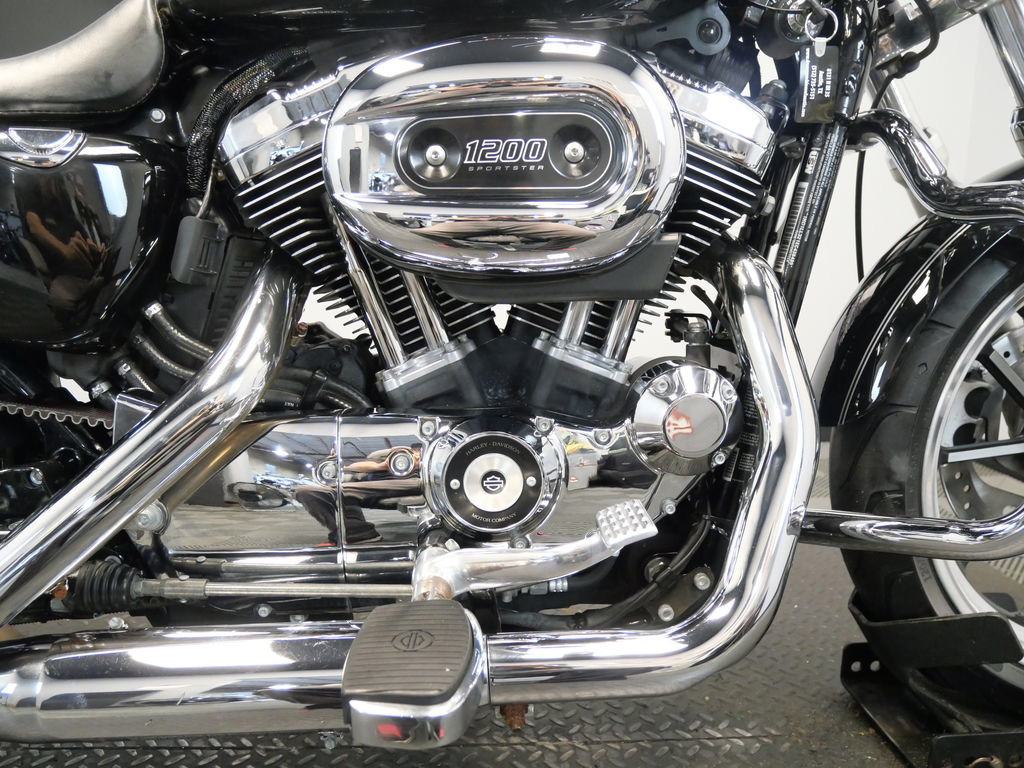 Sportster® SuperLow® 1200T