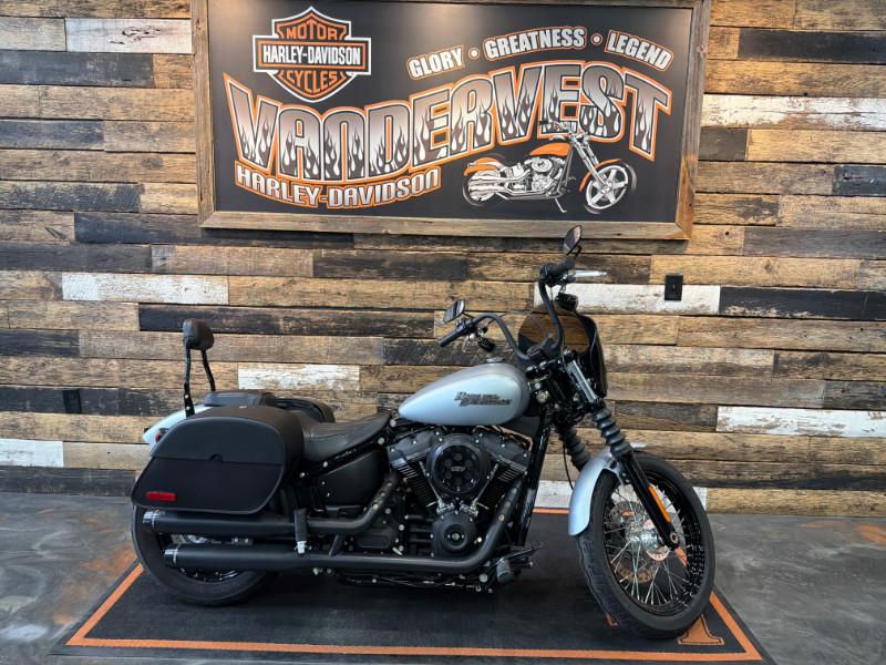 Street Bob®