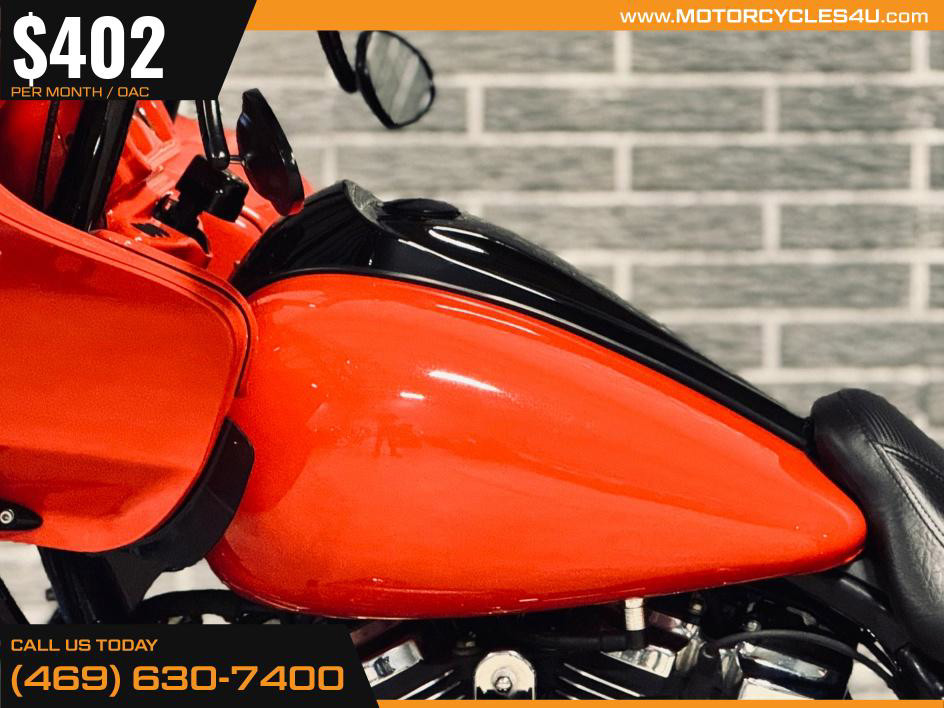 Road Glide®