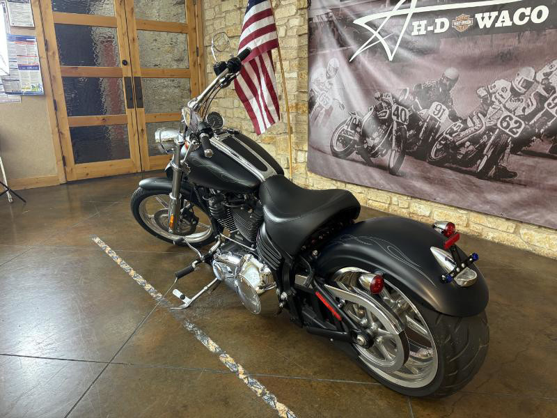 Softail® Rocker™ C