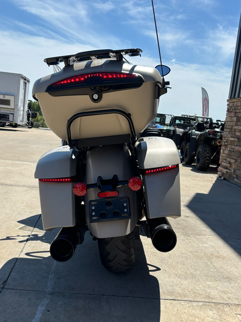Pursuit Dark Horse Premium Package